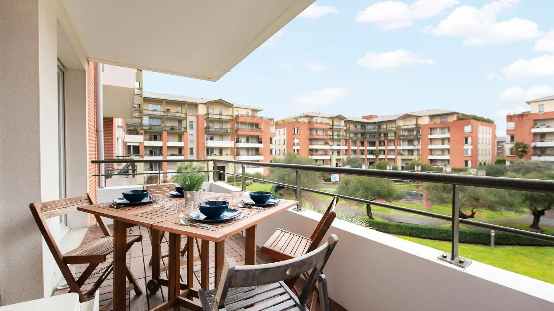 Chic T2 Avec Balcon Et Parking - Zenith, Hippodrome Apartment Toulouse